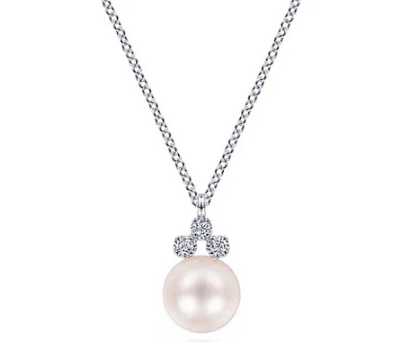 14k White Gold Diamond And Pearl Pendant Necklace