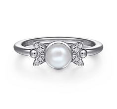 925 Sterling Silver Diamond Bujukan Pearl Ladies Ring