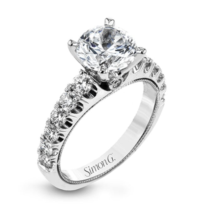 White 18 Karat Classic / Prong / Pave Ring Size 6.5