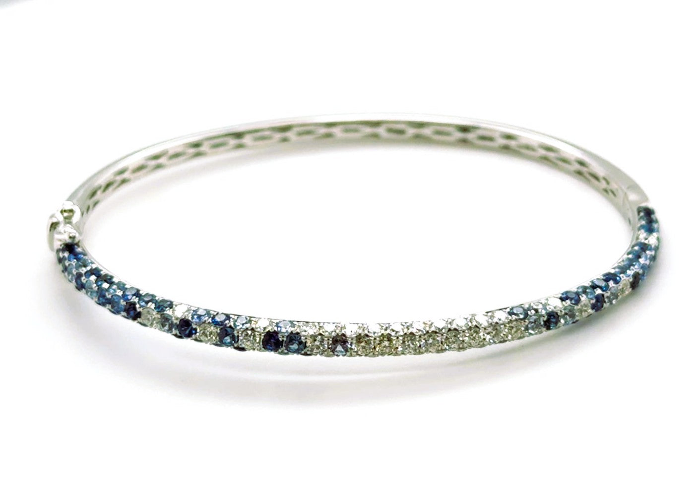 Bangle, 18KW, Sapphire Round Ombre