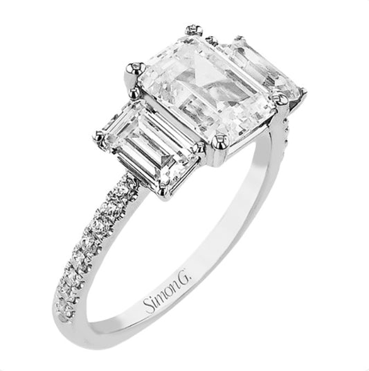 White 18 Karat 3 Stone Ring Size 6.5