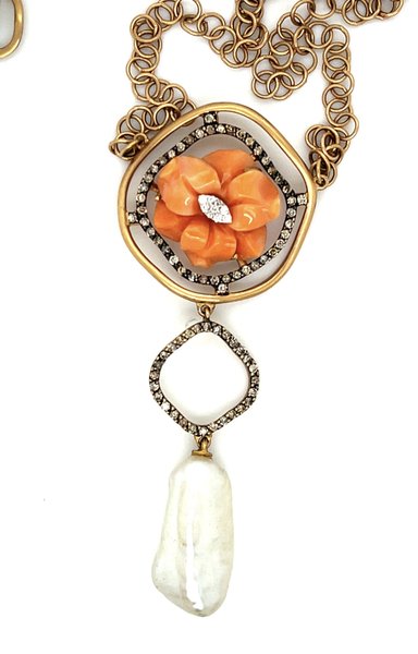 18KY Carved Coral+Pearl & 0.44ct Diamond Necklace
