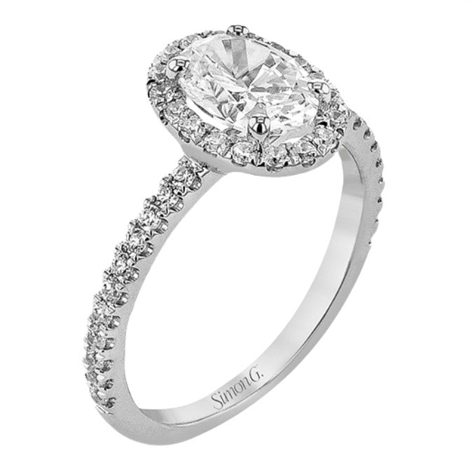 White 18 Karat Halo Ring Size 6.5
