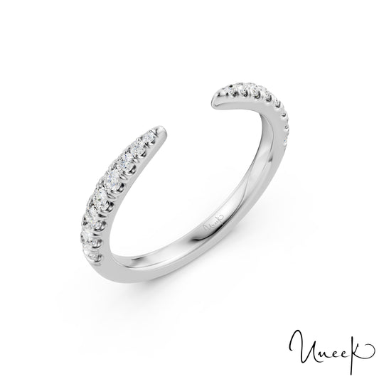 Lady's White 18 Karat Curved Anniversary Ring Size 6.5 Old Key 208065 16 = 0.28tw Round G VS2 Diamonds