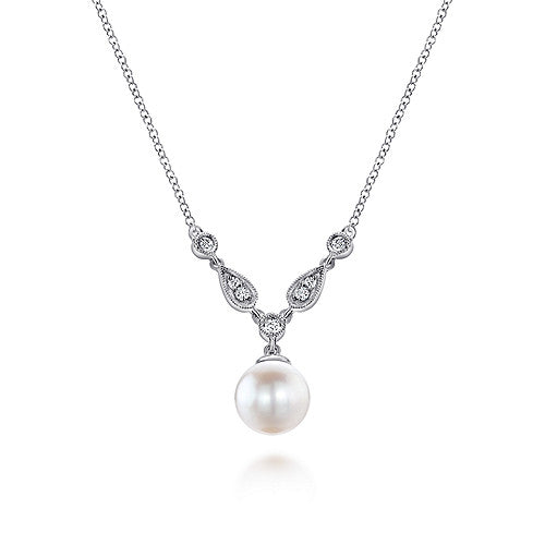 14k White Gold Cultured Pearl And Diamond Accent Necklace