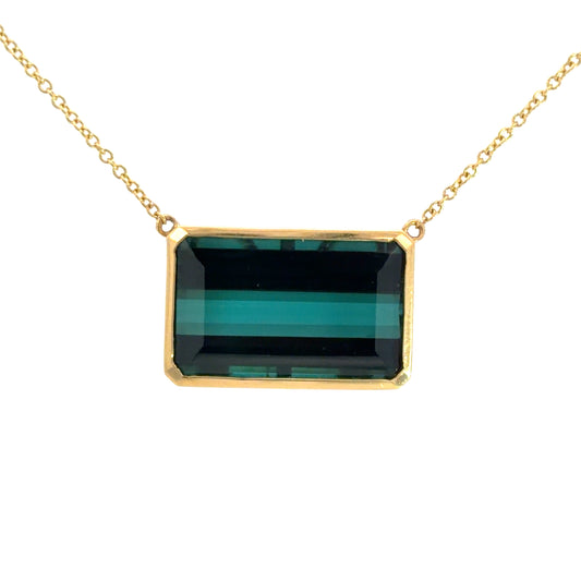 Lady's Yellow 18 Karat Bezel Necklace Length 18 With One = 8.86Ct Emerald Tourmaline