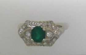 Preowned 14K White Green and White Stone Ring Size 6.75